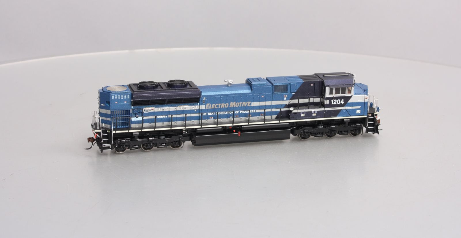 Athearn G68717 HO Electro-Motive Diesel SD70ACe Diesel Locomotive #1204