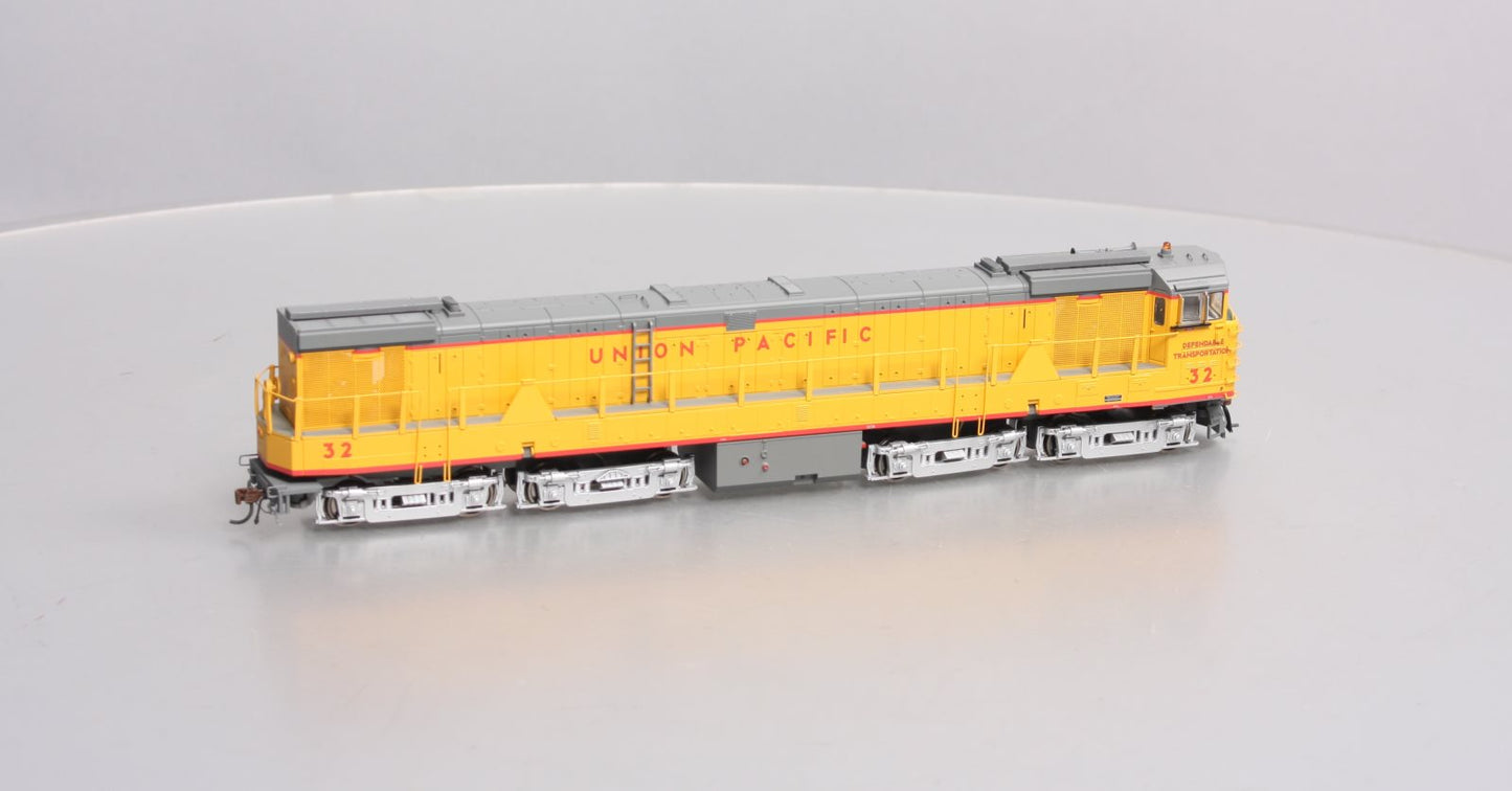 Athearn G41007 HO Union Pacific U50 Diesel Locomotive #32