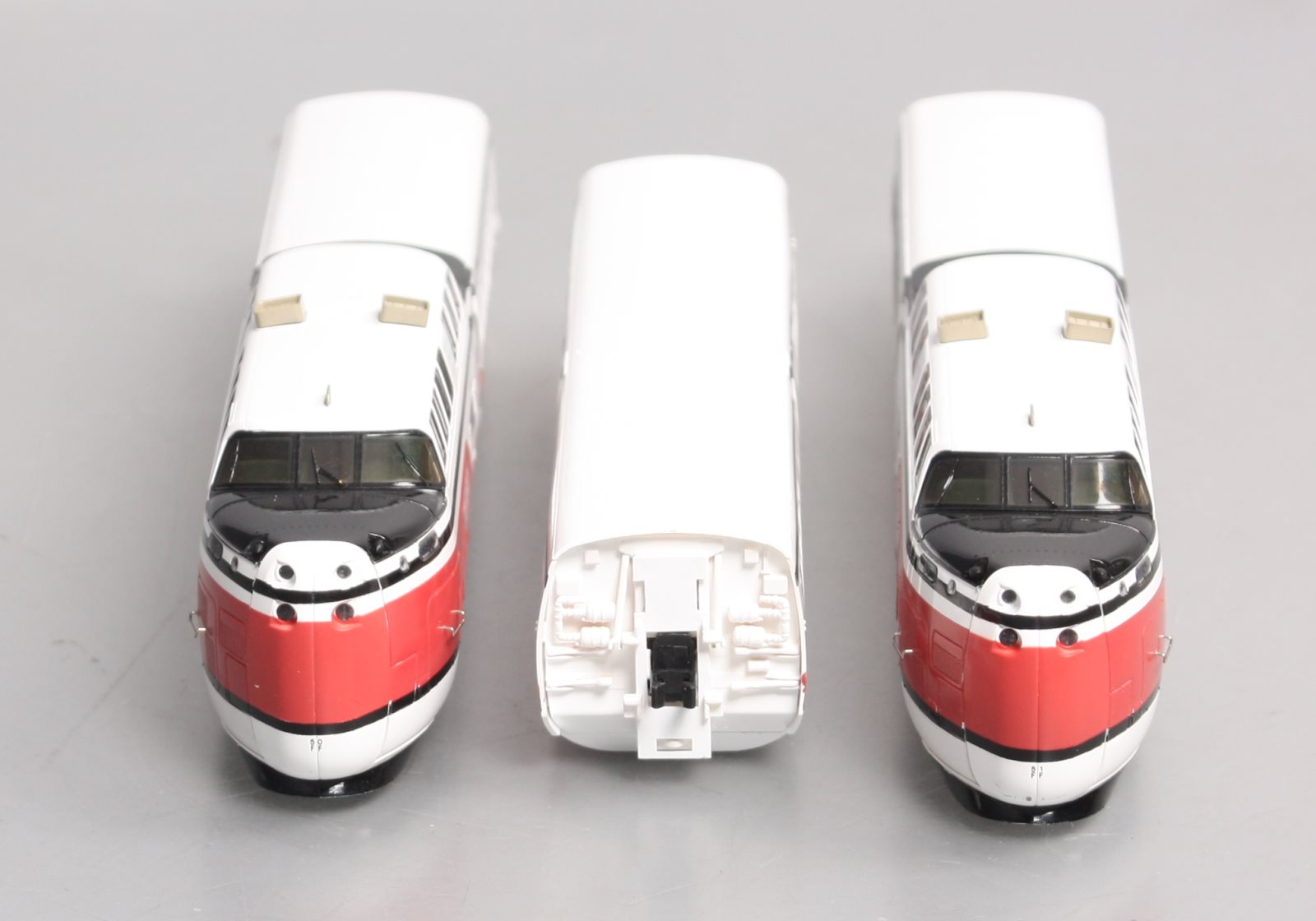 Rapido Trains 200003 HO Scale Amtrak TurboTrain Early Diesel Passenger Train Set