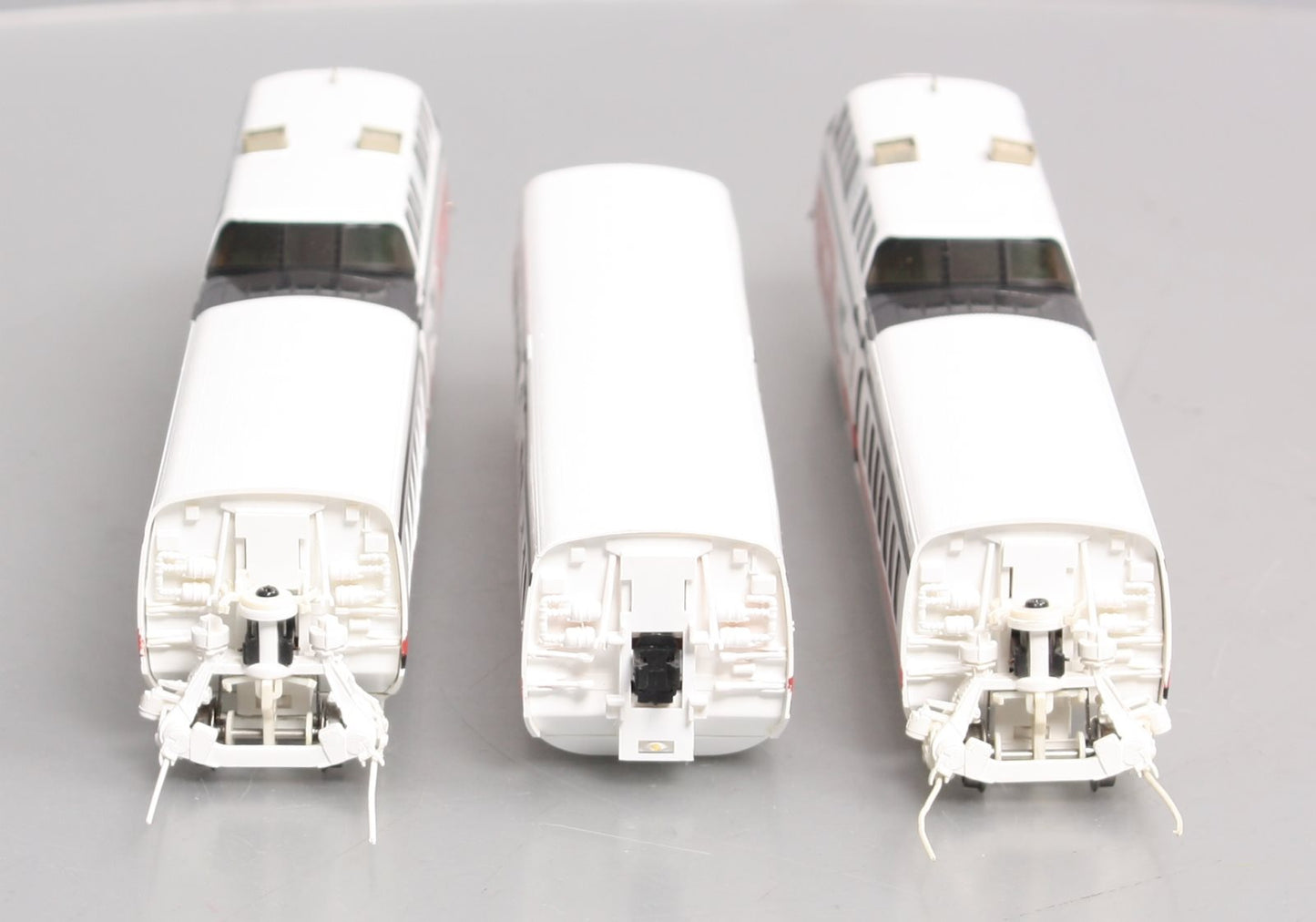 Rapido Trains 200003 HO Scale Amtrak TurboTrain Early Diesel Passenger Train Set