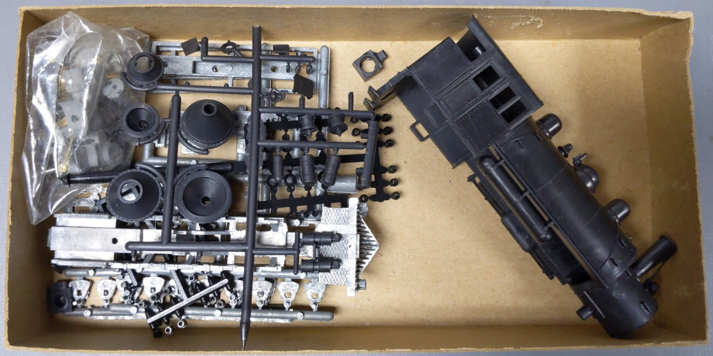 Roundhouse 1550 HO/HOn3 0-8-0T "Moose Jaws" Static Steam Series Tank Kit