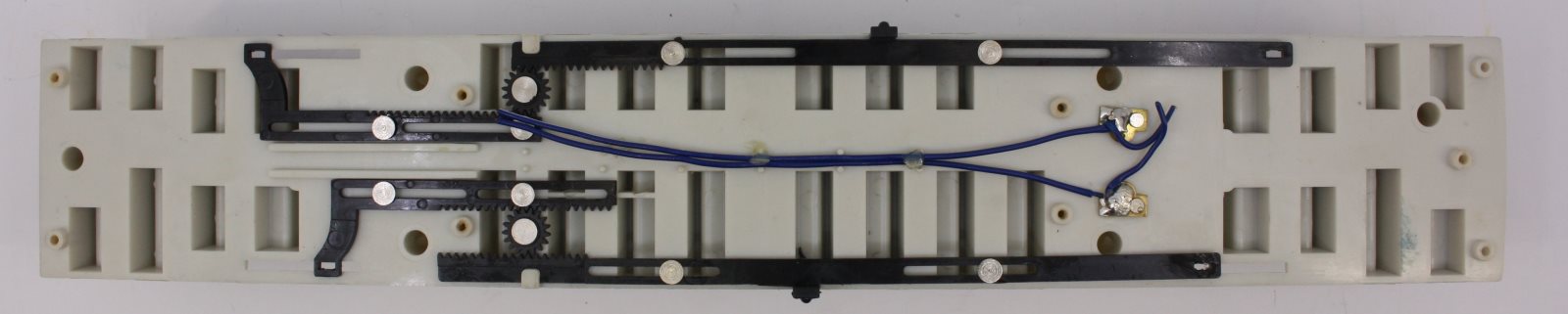 Lionel 35176-9 Long Island Railroad Interior with Manual Door Linkage
