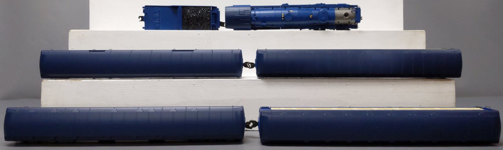Lionel 6-21787 O Gauge CNJ Blue Comet 4-6-2 Steam Passenger Train Set LN/Box
