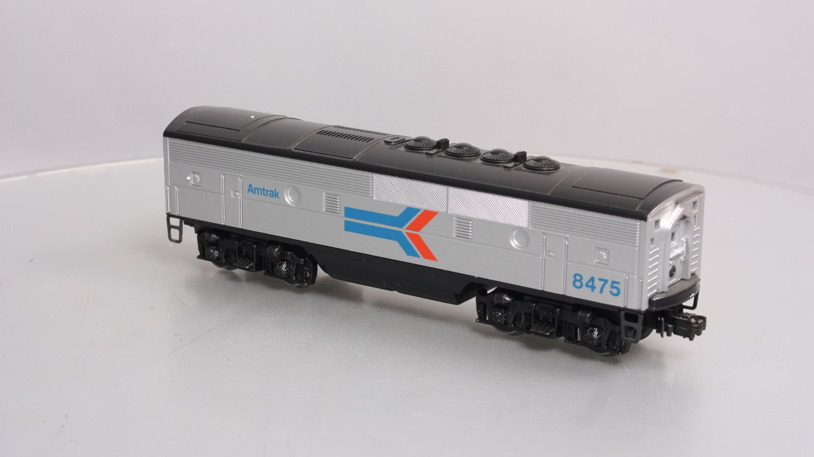 Lionel 6-8475 O Gauge Amtrak F3 Dummy B-Unit Diesel Locomotive EX/Box