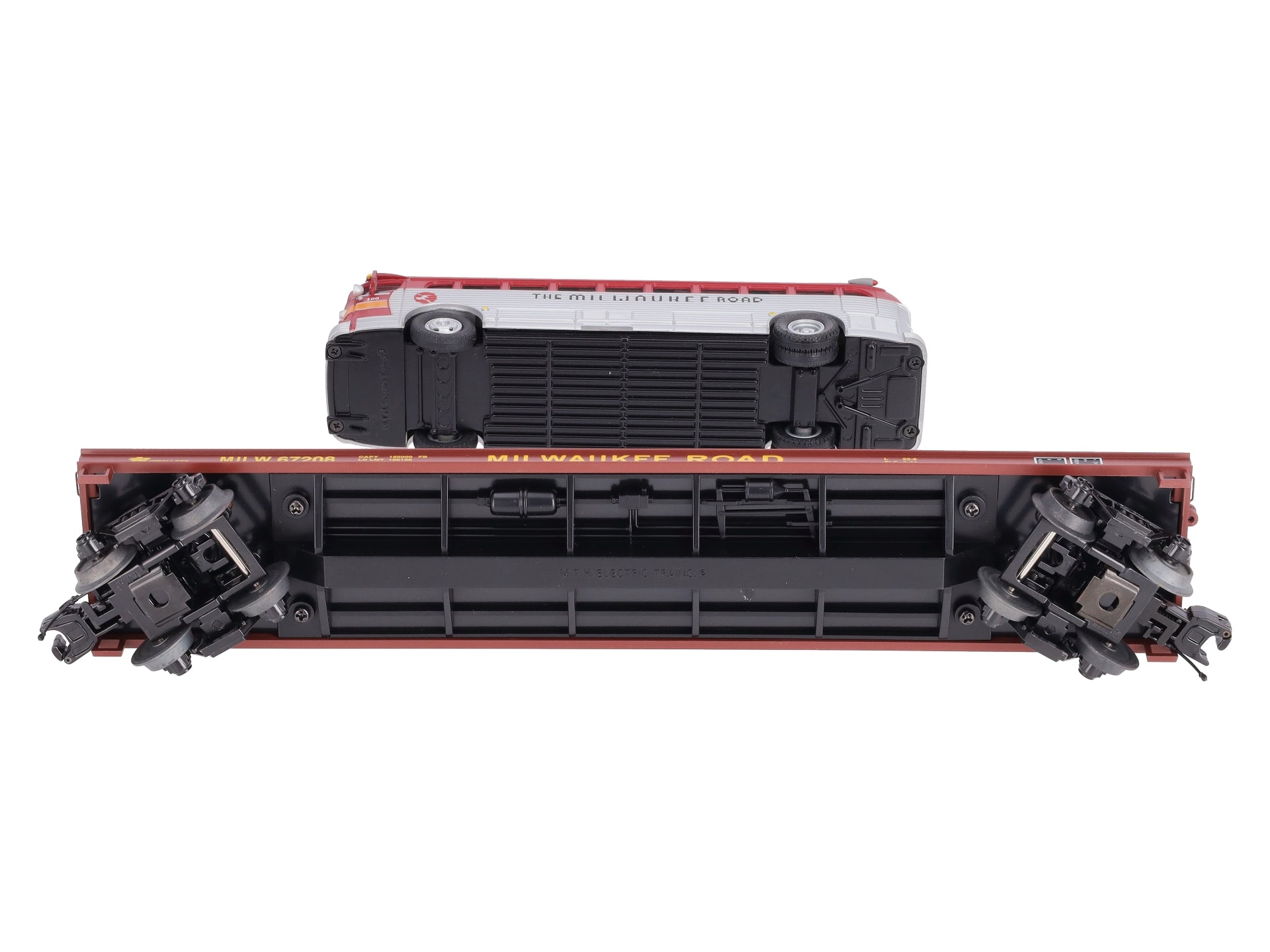 MTH 20-98831 O Gauge Milwaukee Road Flat Car w/ Diecast Bus #67208