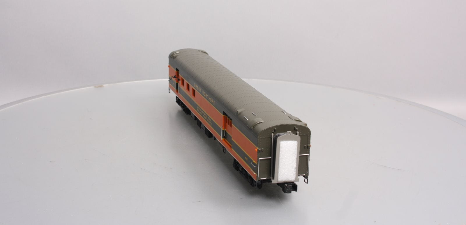 MTH 20-68158 O Gauge Great Northern 70' Streamlined RPO Passenger Car #40