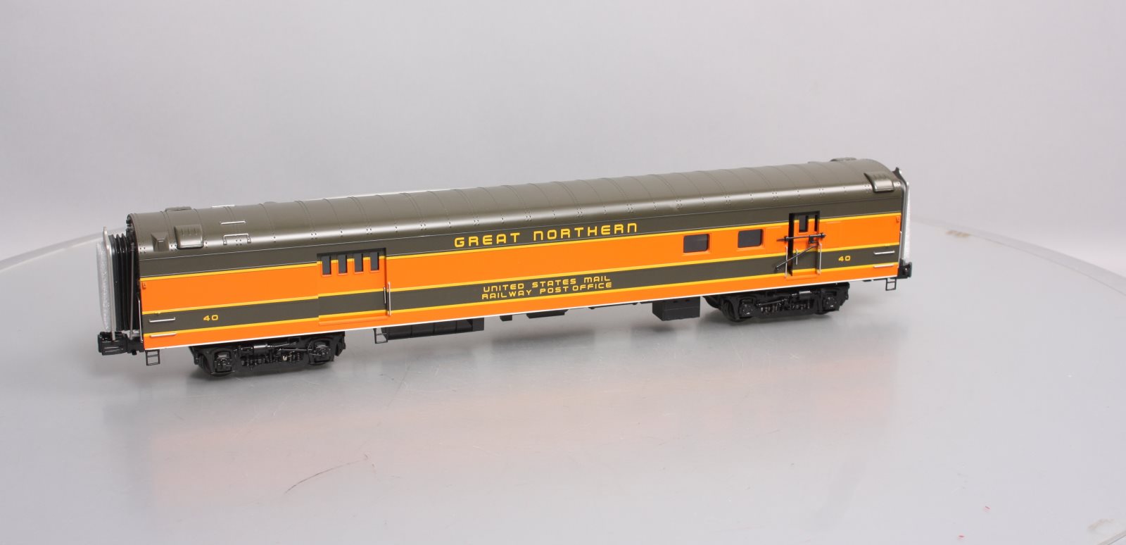 MTH 20-68158 O Gauge Great Northern 70' Streamlined RPO Passenger Car #40