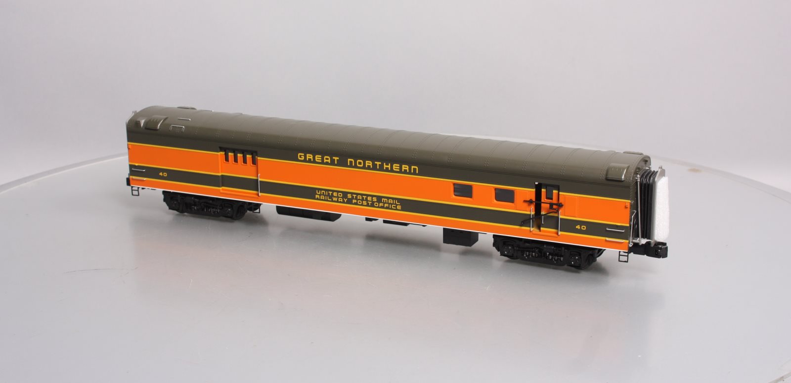 MTH 20-68158 O Gauge Great Northern 70' Streamlined RPO Passenger Car #40