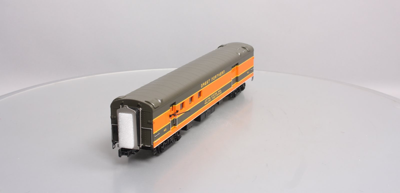 MTH 20-68158 O Gauge Great Northern 70' Streamlined RPO Passenger Car #40
