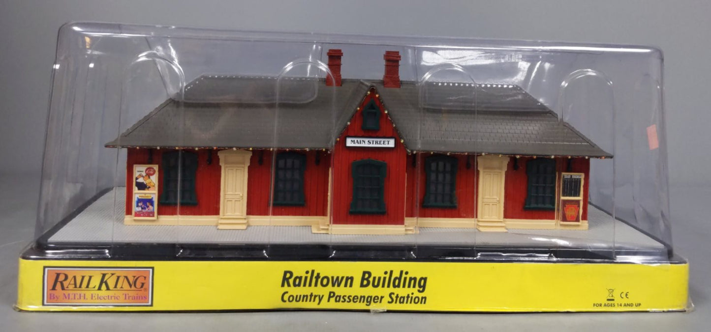 MTH 30-90524 O Main Street Country Pass Station w/ Operating Christmas Lights