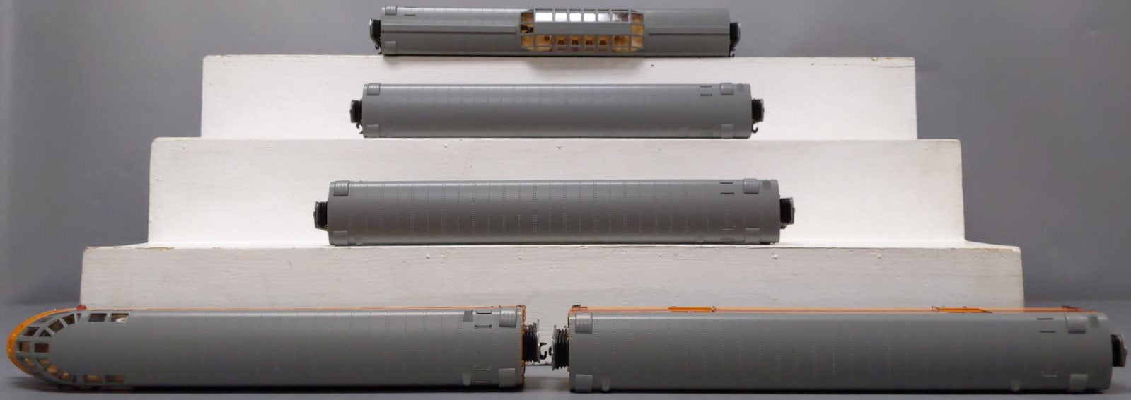 MTH 20-65284 O Milwaukee Road 70' Streamlined Passenger Car Set (Set of 5)