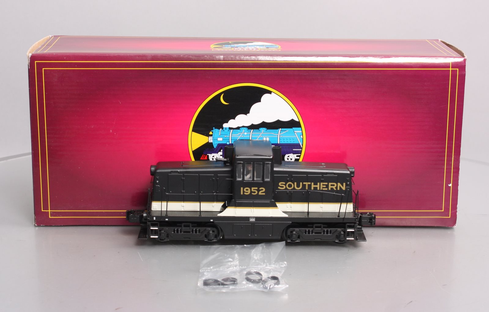 MTH 20-20469-1 O Southern G.E. 44 Ton Diesel Engine w/P-S 3.0 (Hi-Rail) #1952