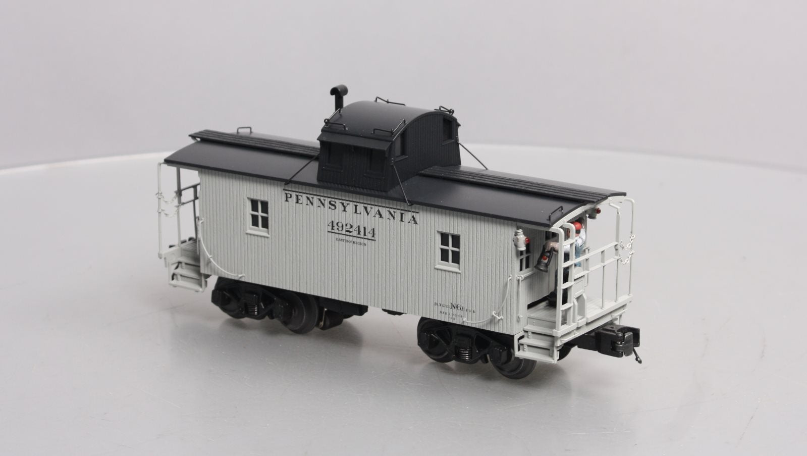MTH 20-91646 O Pennsylvania Premier N-6b Caboose w/Operating Signal Man #492414