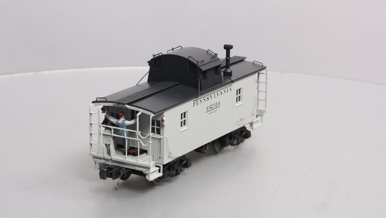 MTH 20-91646 O Pennsylvania Premier N-6b Caboose w/Operating Signal Man #492414