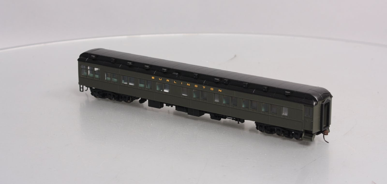 Walthers 932-10453 HO Burlington Pullman Heavyweight Solarium-Observation Car LN/Box