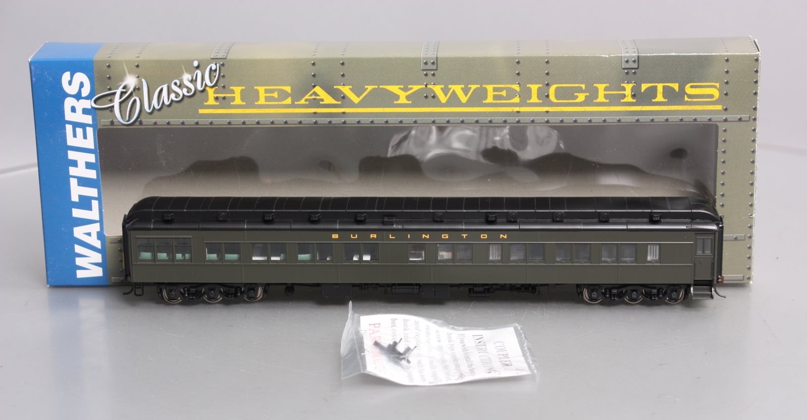 Walthers 932-10453 HO Burlington Pullman Heavyweight Solarium-Observation Car LN/Box