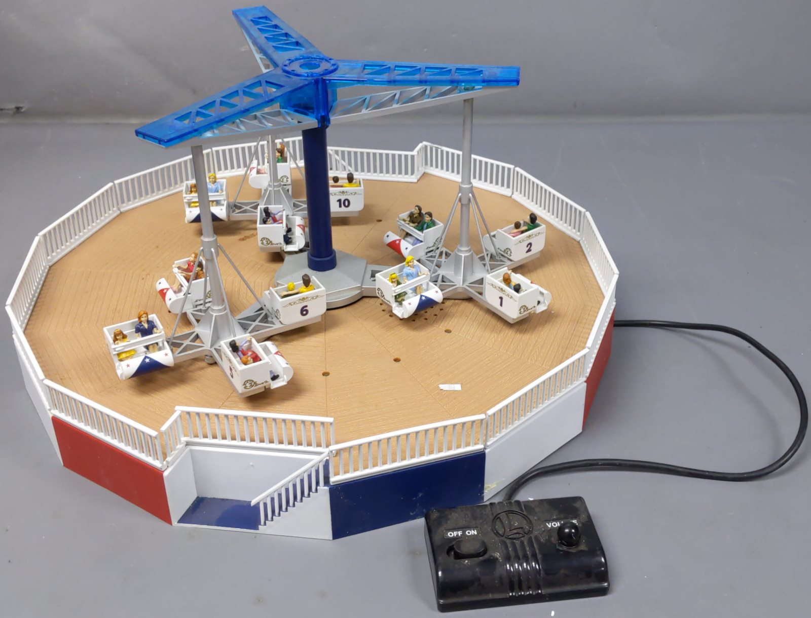 Lionel 6-24179 O Operating Scrambler Circus Ride Accessory LN/Box