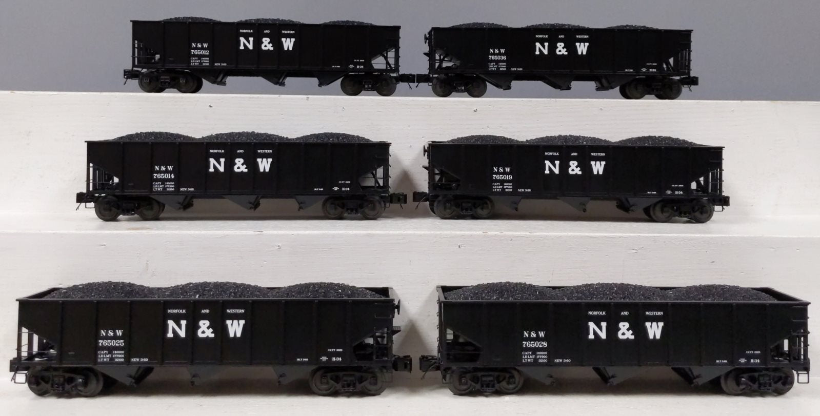 MTH 20-90398 O Norfolk & Western 70-Ton 3-Bay Hopper Car Set (Set of 6)