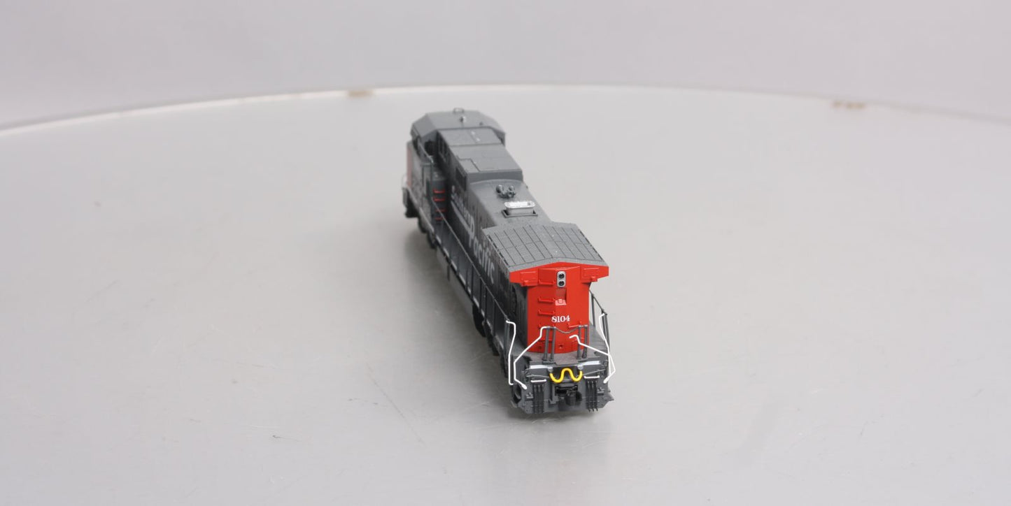 Kato 37-6630 HO Southern Pacific GE C44-9W Diesel Loco Standard DC #8104