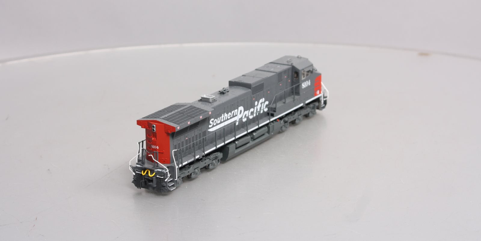 Kato 37-6630 HO Southern Pacific GE C44-9W Diesel Loco Standard DC