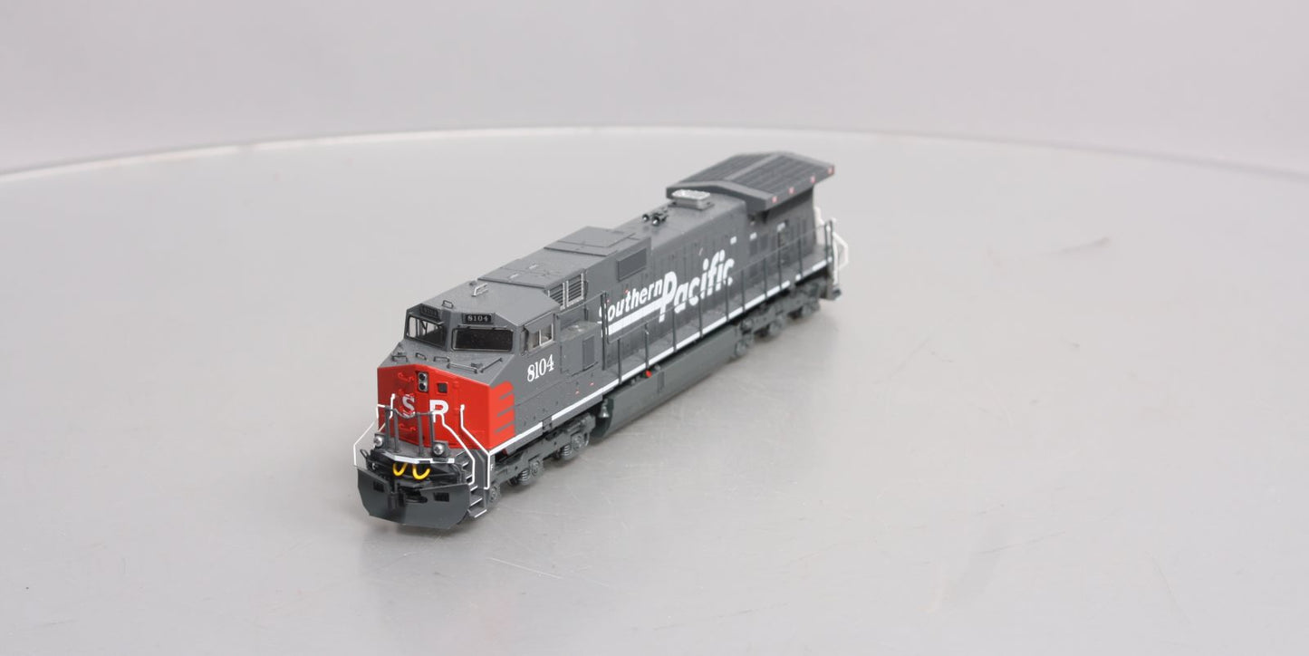 Kato 37-6630 HO Southern Pacific GE C44-9W Diesel Loco Standard DC #8104