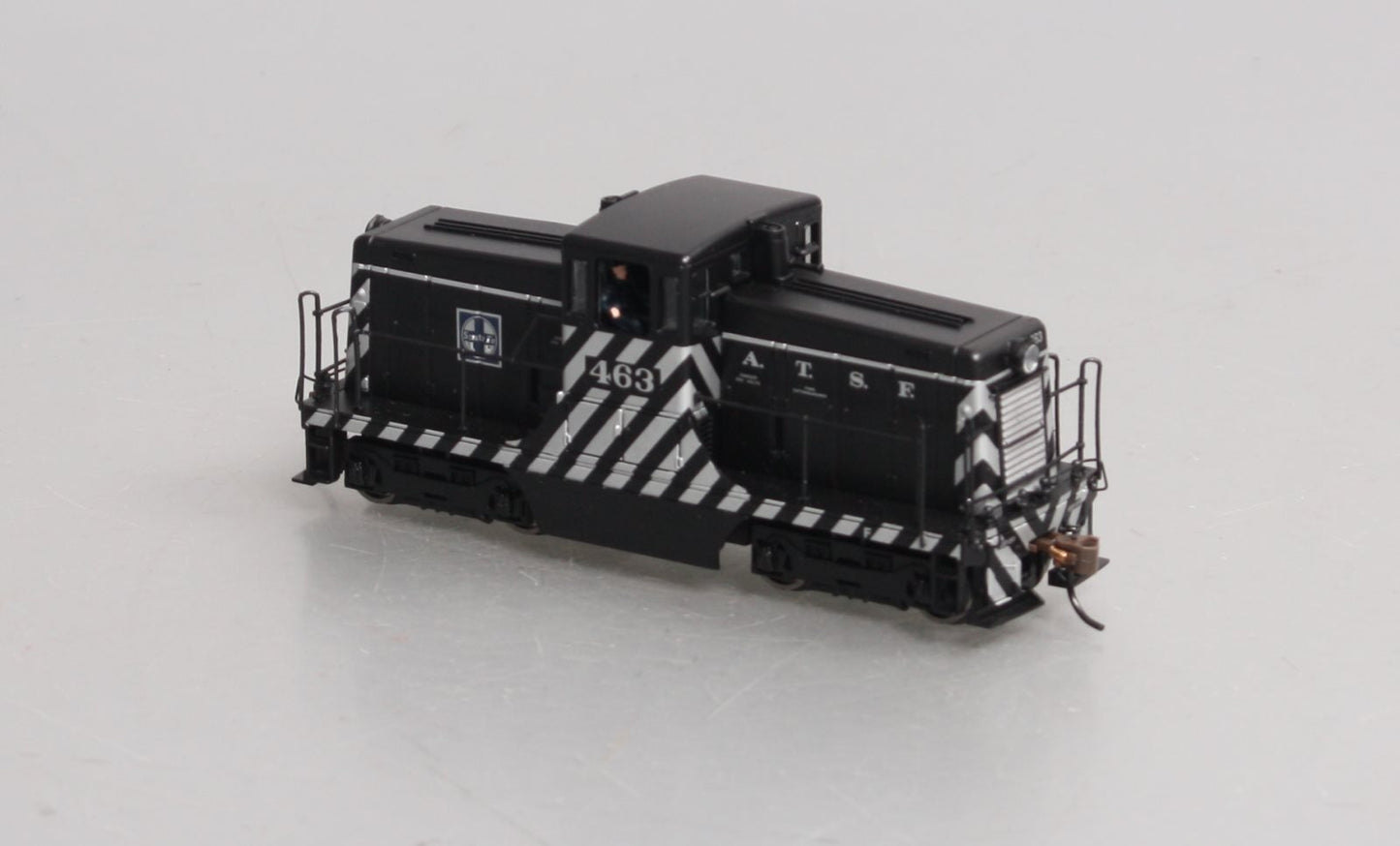 Bachmann 62208 HO Scale SF/Zebra Stripe 44-Ton Switcher #463 w/DCC