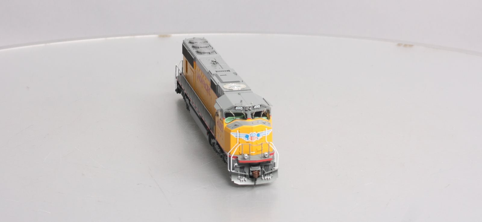 Athearn G69259 HO UP/Red/Frame/Stripe SD70M Diesel Locomotive #4005
