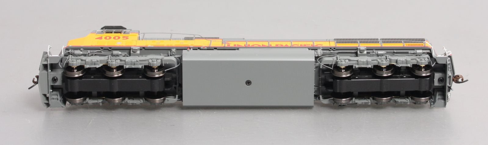 Athearn G69259 HO UP/Red/Frame/Stripe SD70M Diesel Locomotive #4005