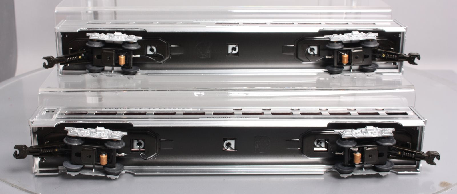 MTH 20-6604 O NYC 70' Aluminum Sleeper/Diner Passenger Car Set (Set of 2) LN/Box