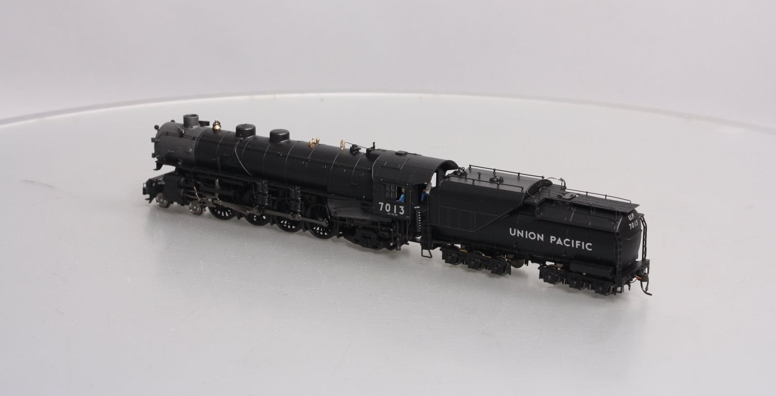 Broadway Limited 2202 HO UP Class MT-73 4-8-2 with Oil Tender #7013 w/ DCC
