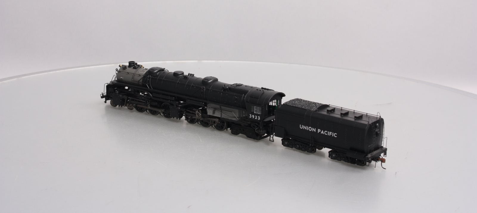 Athearn G97240 HO UP CSA-2 Class 4-6-6-4 Steam Locomotive with DCC/Sound #3923