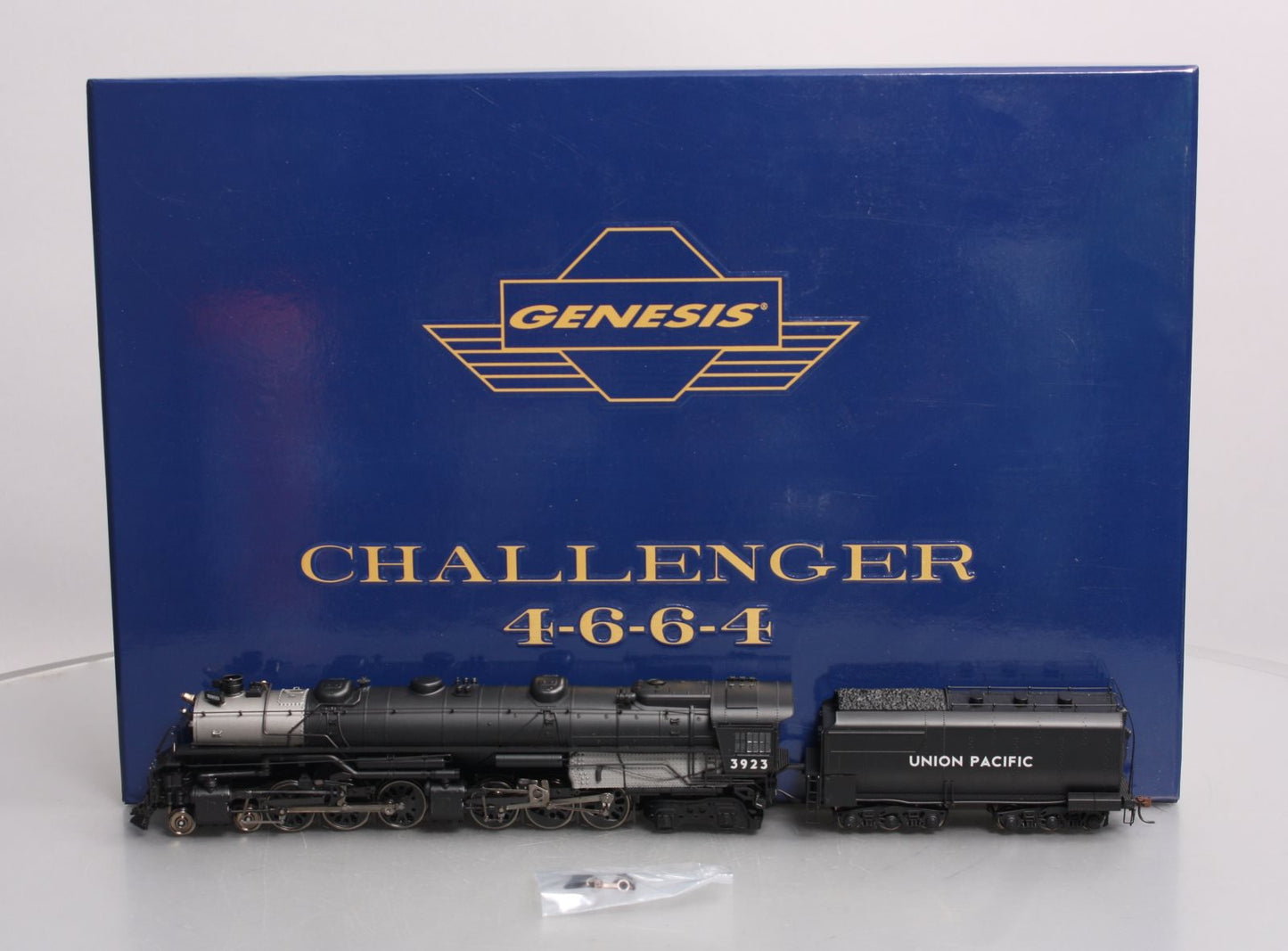 Athearn G97240 HO UP CSA-2 Class 4-6-6-4 Steam Locomotive with DCC/Sound #3923