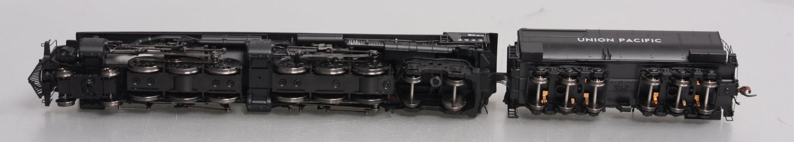 Athearn G97240 HO UP CSA-2 Class 4-6-6-4 Steam Locomotive with DCC/Sound #3923