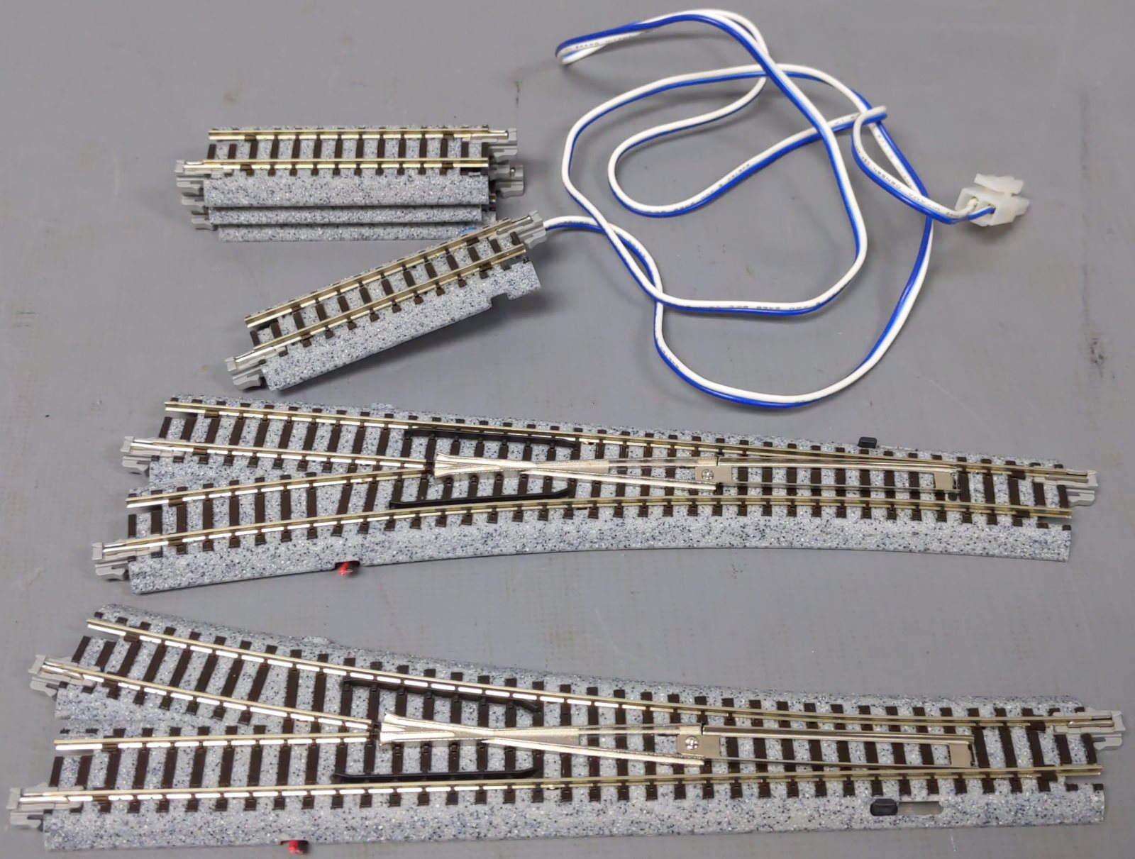 Kato 20-851-1 M2 Basic Oval & Siding Track Pack with Transformer