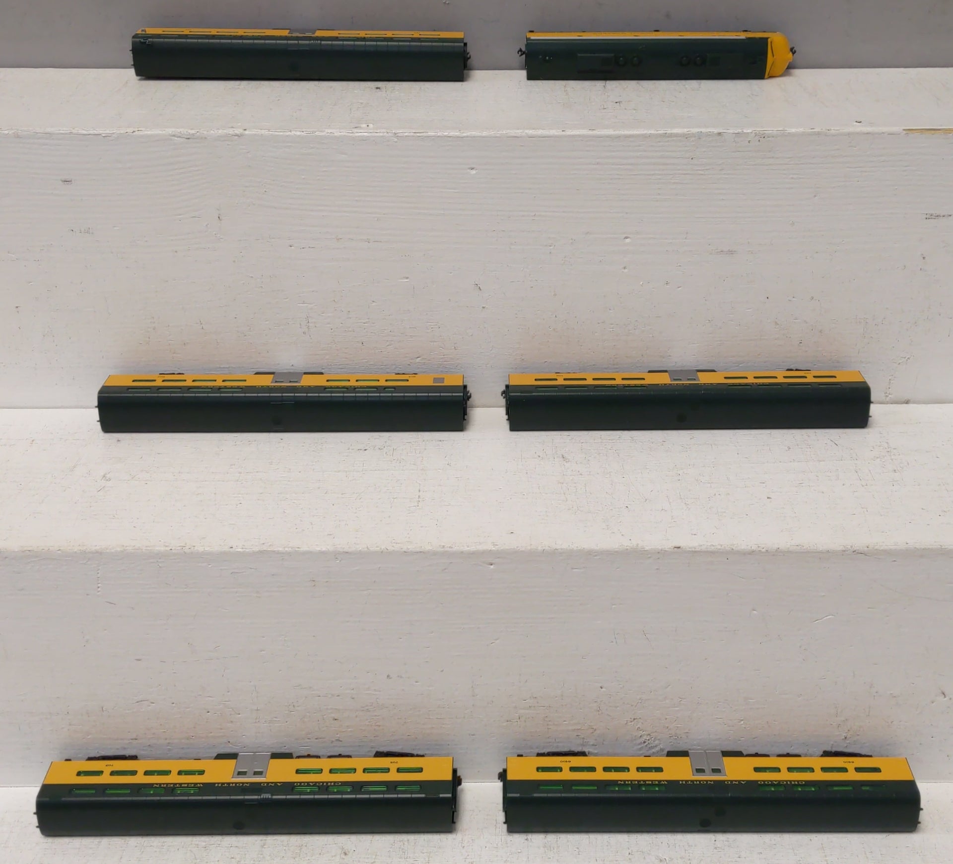 Kato 106-0046 N Scale C&NW 400 Diesel Passenger Starter Set (Set