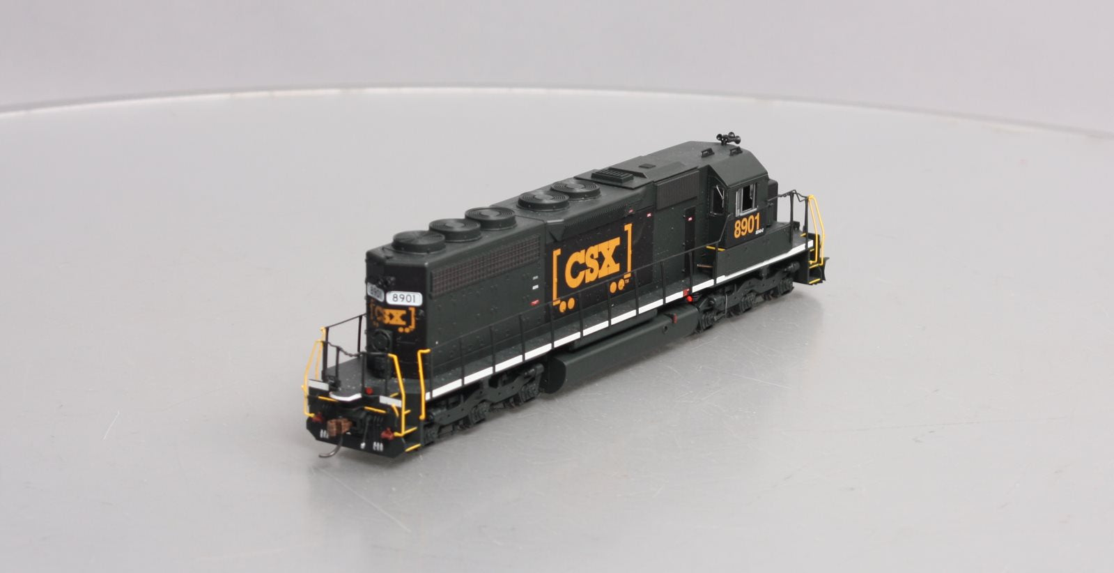 Athearn 88599 HO CSX/Boxcar Logo RTR SD40 Diesel Locomotive w/DCC & Sound #8901