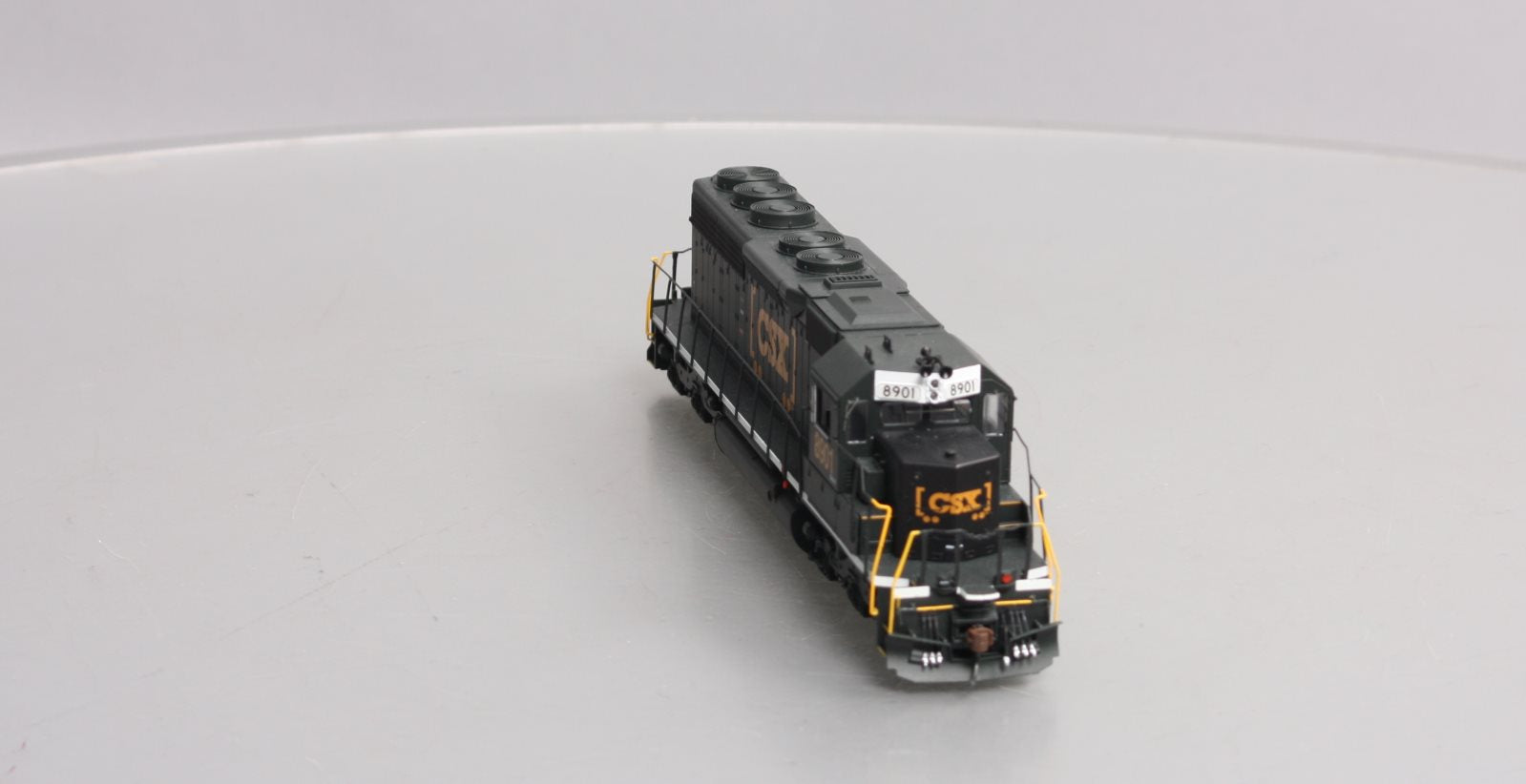 Athearn 88599 HO CSX/Boxcar Logo RTR SD40 Diesel Locomotive w/DCC & Sound #8901