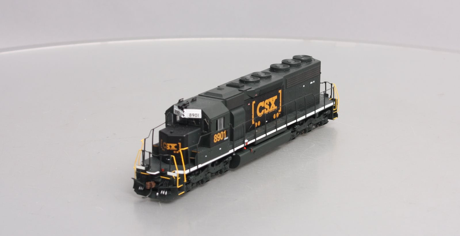 Athearn 88599 HO CSX/Boxcar Logo RTR SD40 Diesel Locomotive w/DCC & Sound #8901