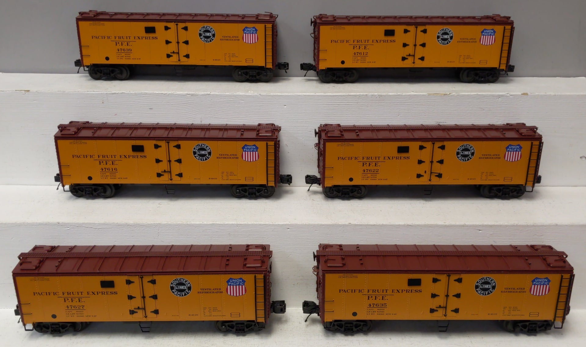 MTH 20-90647 O Pacific Fruit Express 40' Steel Sided Reefer 6-Car Set NIB