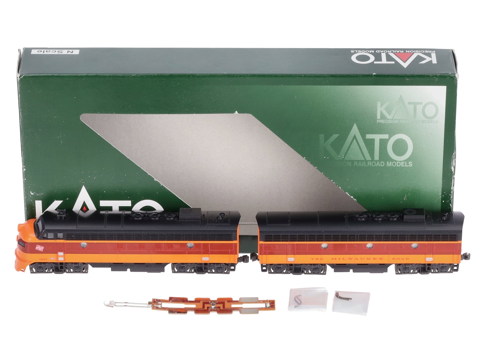 Kato 106-0430-DCC N Milwaukee Road EMD FP7A-F7B Diesel Locomotive DCC