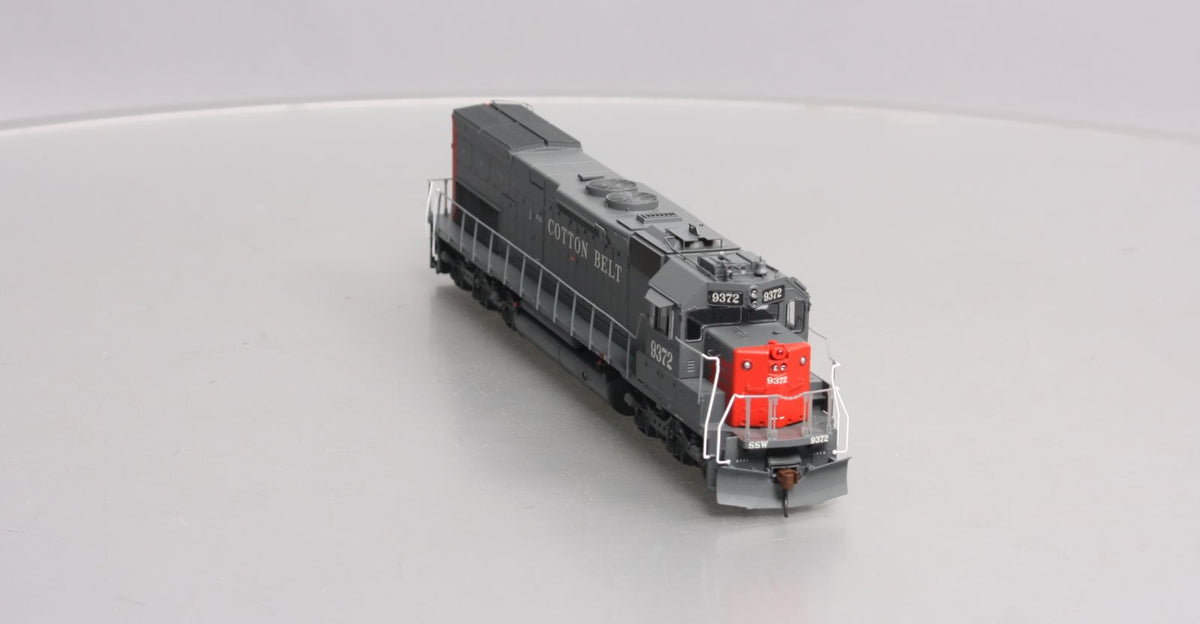 Athearn 91625 HO Scale Cotton Belt SD45T-2 Diesel Locomotive #9372 LN/Box