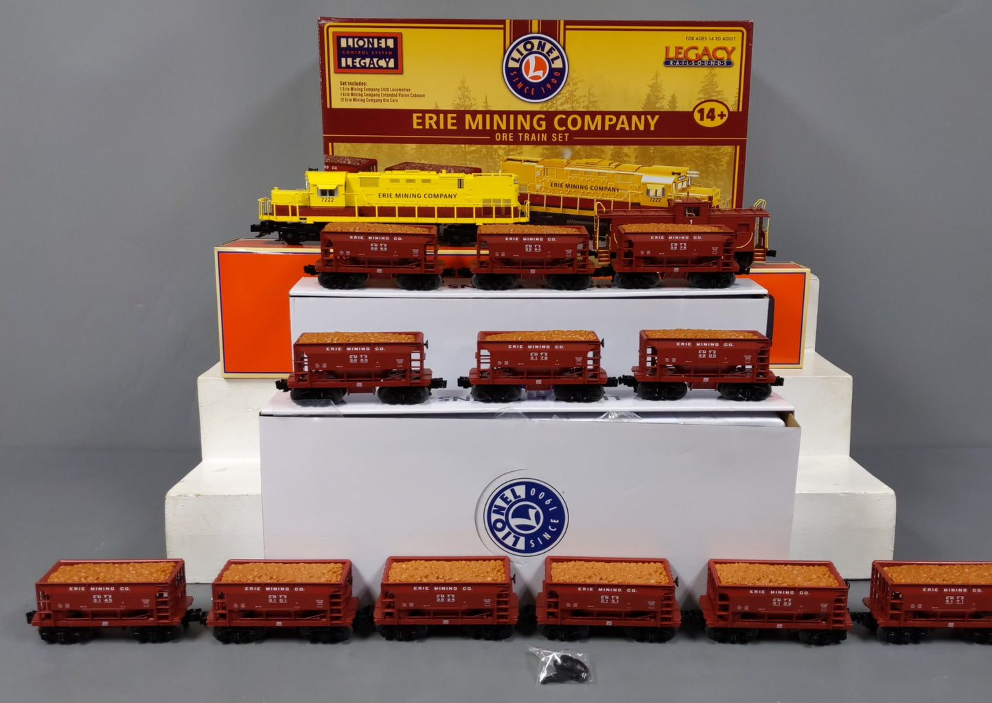 Lionel 1922090 Erie Mining Company O Gauge Diesel Train Set with Bluetooth