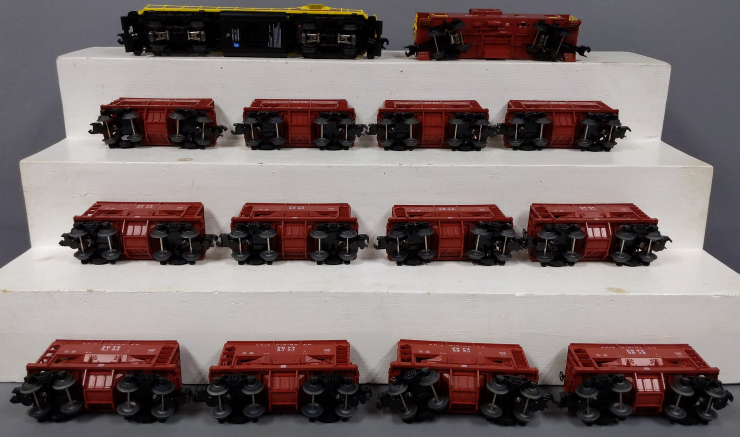 Lionel 1922090 Erie Mining Company O Gauge Diesel Train Set with Bluetooth