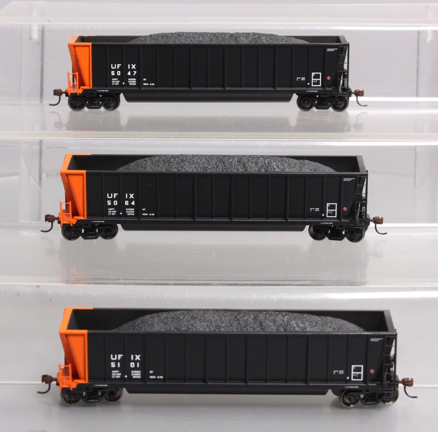 Athearn 97522 HO UFIX RTR Bathtub Gondola w/Coal Load Set of 3