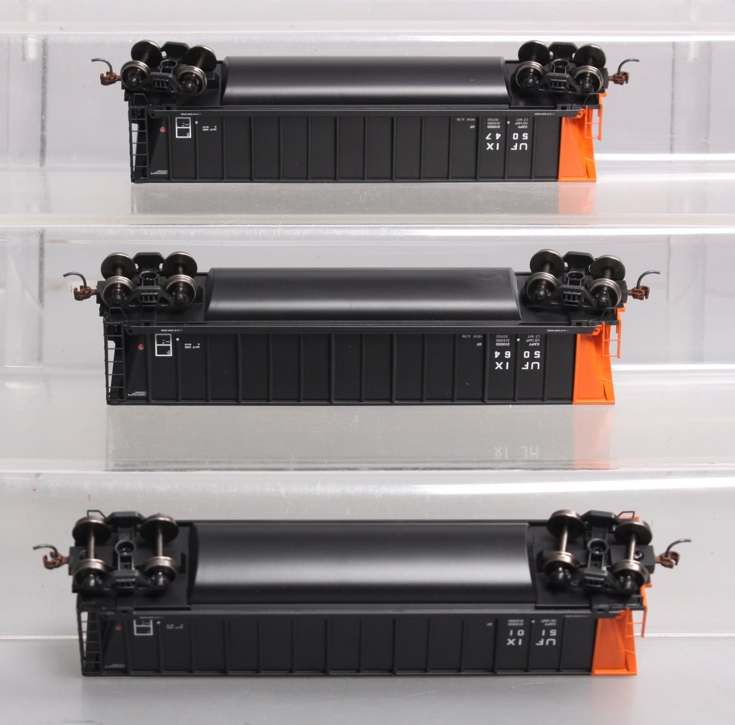 Athearn 97522 HO UFIX RTR Bathtub Gondola w/Coal Load Set of 3