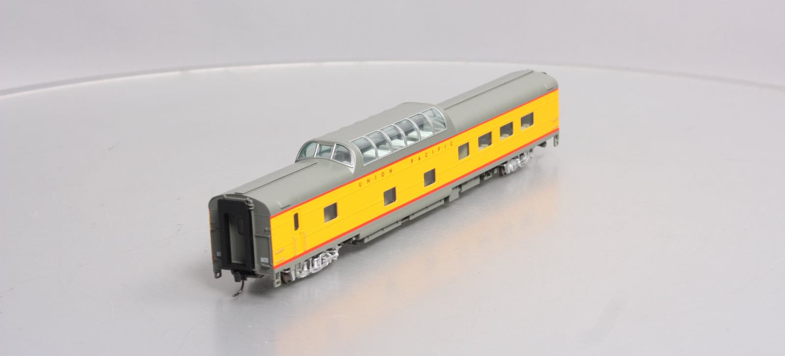 Walthers 920-9536 HO UP 85' ACF Dome-Diner Passenger Car