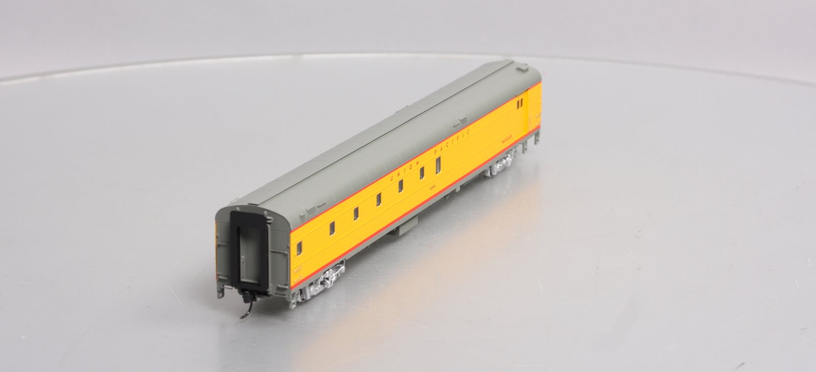 Walthers 920-9541 HO Scale UP ACF Bag-Dorm Passenger Cars #6000