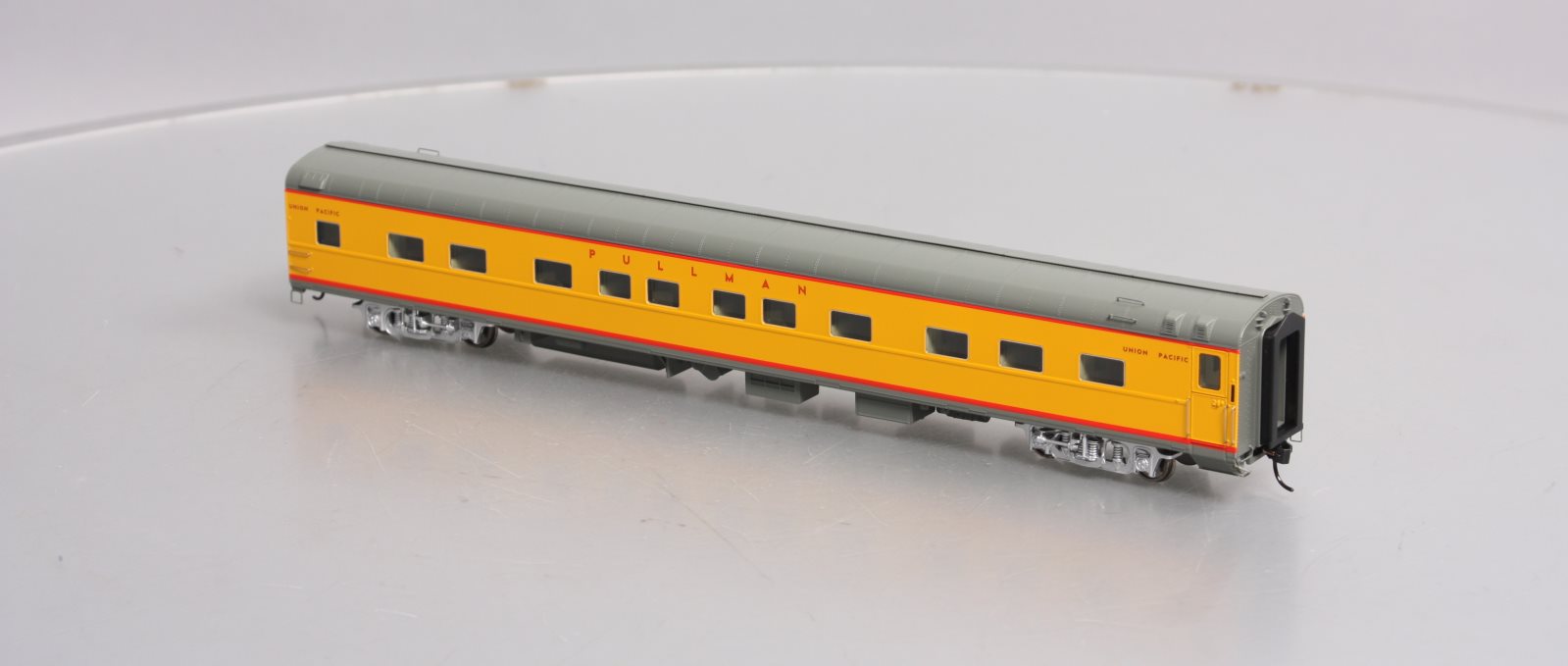 Walthers 920-9539 HO UP City of Los Angeles 85' Pullman-Standard 5-2-2 Sleeper