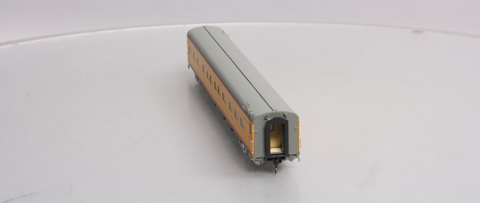 Walthers 920-9539 HO UP City of Los Angeles 85' Pullman-Standard 5-2-2 Sleeper