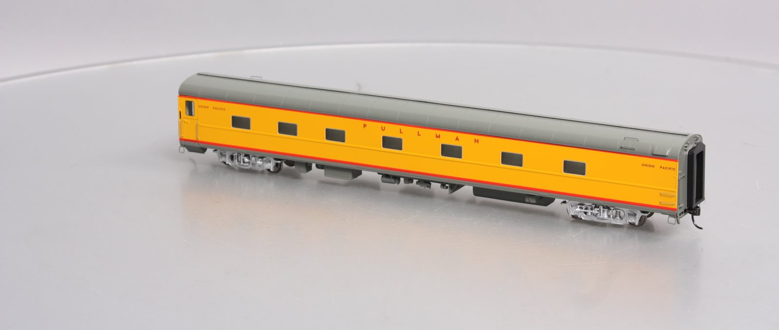 Walthers 920-9539 HO UP City of Los Angeles 85' Pullman-Standard 5-2-2 Sleeper